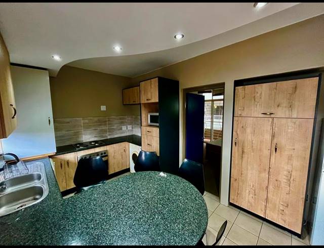 2 BEDROOM PROPERTY TO RENT IN HATFIELD